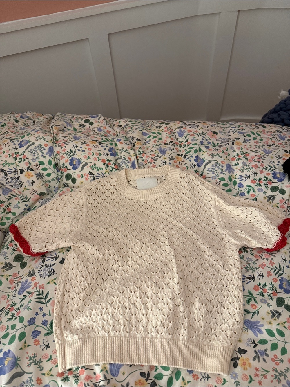 Zara Cream Openwork Crewneck Sweater with Red Sleeve Trim